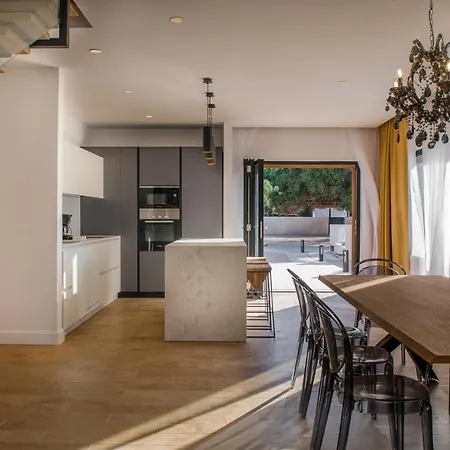Sleeps 8 With Pool Air Con And Wifi Villa *