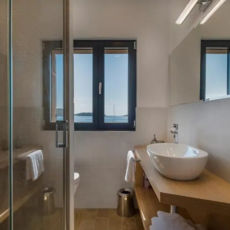 Sleeps 8 With Pool Air Con And Wifi 别墅 普瑞兹巴